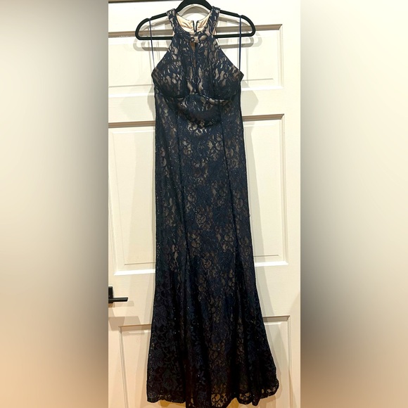Navy blue lace formal gown - Picture 3 of 5